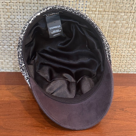 🌟HP🌟2010 Express Black & White Bouclé Cadet Hat - Picture 7 of 10